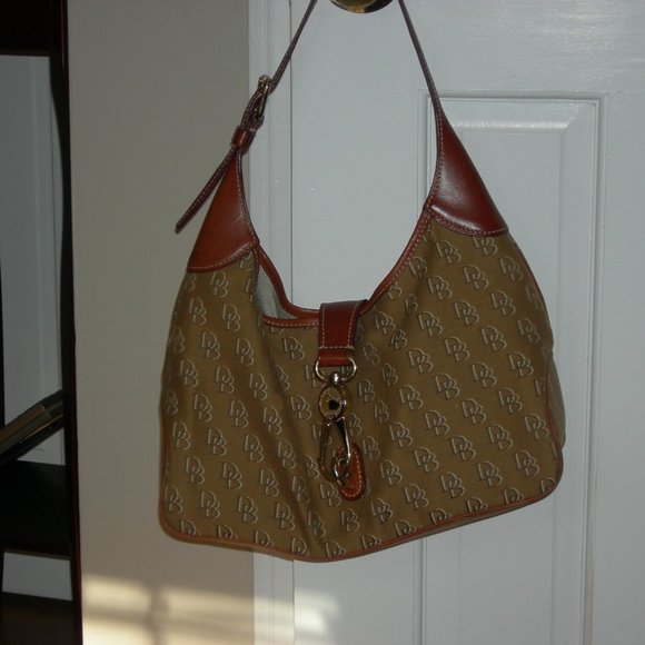 Dooney and Bourke Leather hobo handbag - Picture 1 of 7